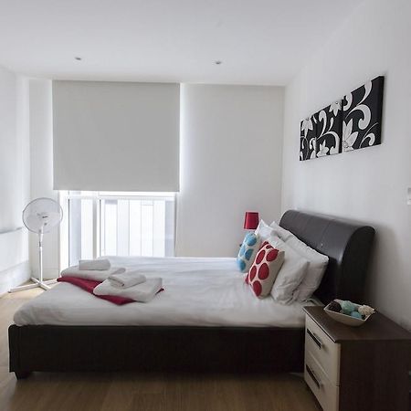 Times Square Serviced Apartments Londra Dış mekan fotoğraf
